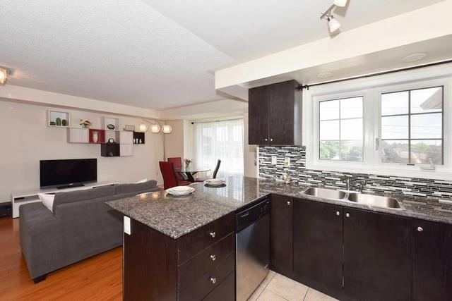 172 Kingston Rd W, Townhouse with 2 bedrooms, 2 bathrooms and 1 parking in Ajax ON | Image 12