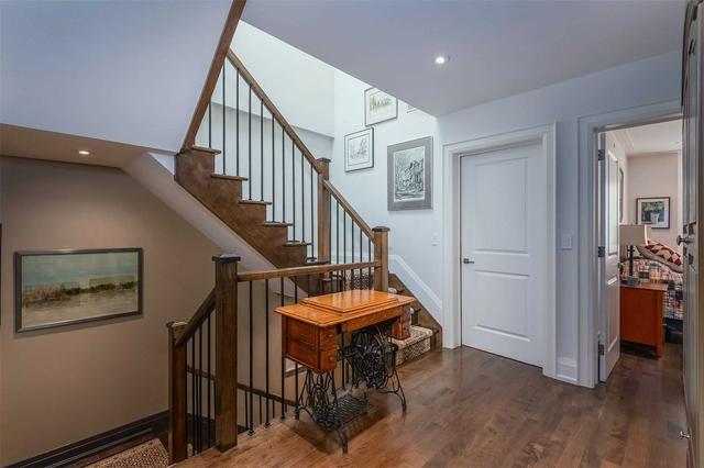 134 Balmoral Ave, House detached with 5 bedrooms, 5 bathrooms and 1 parking in Toronto ON | Image 10