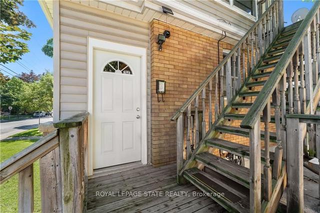 32 Rosslyn Ave S, House detached with 5 bedrooms, 4 bathrooms and 2 parking in Hamilton ON | Image 24