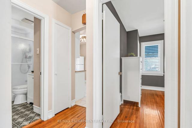 360 East 25th St, House detached with 2 bedrooms, 1 bathrooms and 3 parking in Hamilton ON | Image 6
