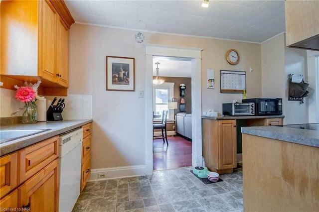 254 Alexandra St, House detached with 3 bedrooms, 1 bathrooms and 3 parking in Port Colborne ON | Image 10