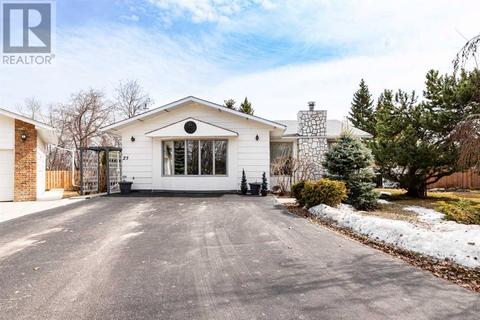 23 Oyen Crescent, Red Deer, AB, T4P1T3 | Card Image