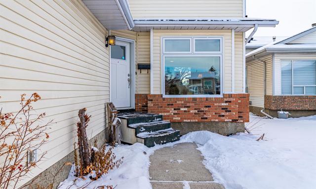332 Riverglen Drive Se, House detached with 3 bedrooms, 1 bathrooms and 4 parking in Calgary AB | Image 10