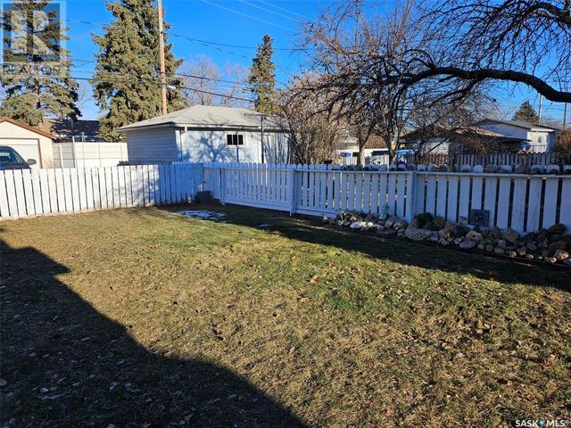 428 Fairford Street E, House detached with 3 bedrooms, 2 bathrooms and null parking in Moose Jaw SK | Image 25