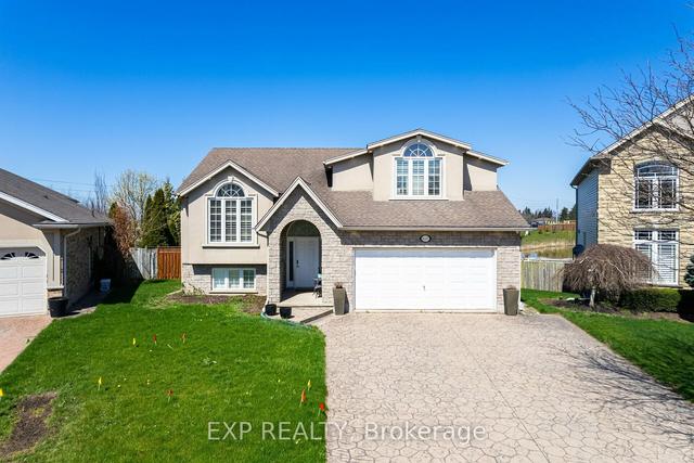 8207 Beaver Glen Dr, House detached with 3 bedrooms, 3 bathrooms and 4 parking in Niagara Falls ON | Image 1