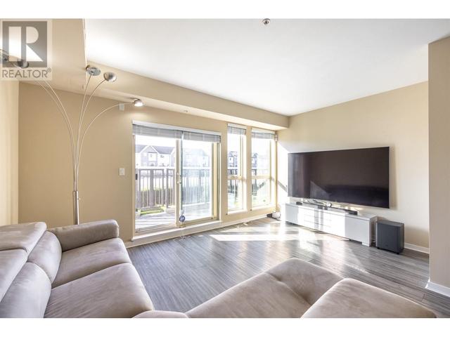 158 - 4099 Stolberg Street, Condo with 2 bedrooms, 2 bathrooms and 1 parking in Richmond BC | Image 3