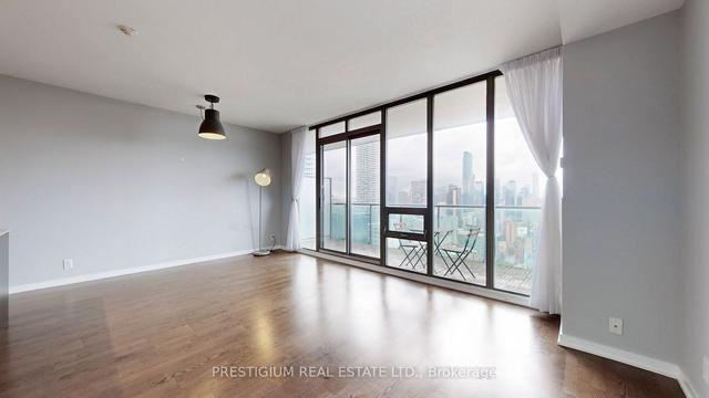 3504 - 33 Lombard St, Condo with 2 bedrooms, 2 bathrooms and 1 parking in Toronto ON | Image 2