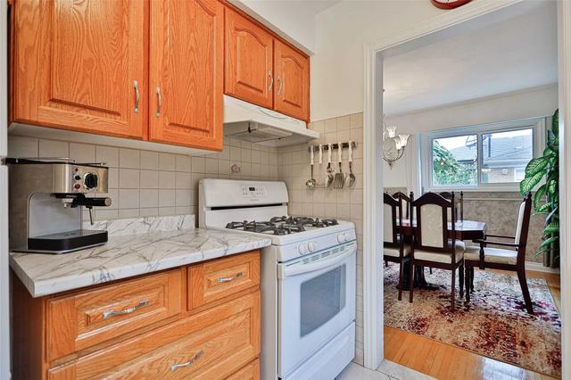 79 Watney Cres, House semidetached with 4 bedrooms, 3 bathrooms and 5 parking in Toronto ON | Image 4