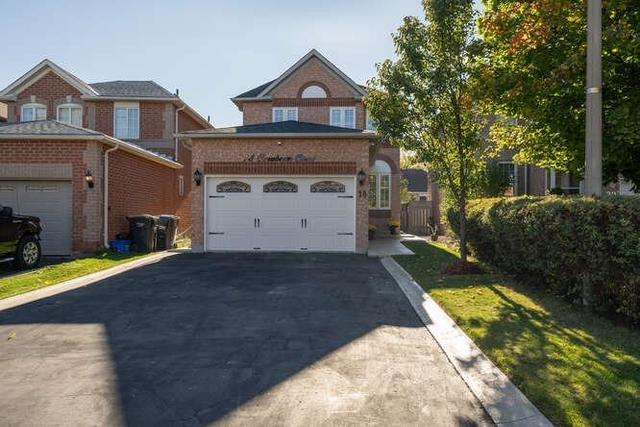 18 Carabram Crt, House detached with 3 bedrooms, 4 bathrooms and 6 parking in Brampton ON | Image 1