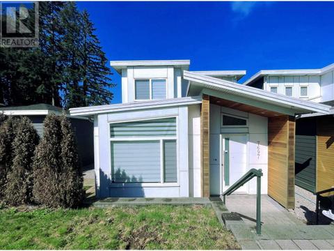 7697 Ulster Street, House detached with 4 bedrooms, 4 bathrooms and 2 parking in Burnaby BC | Card Image