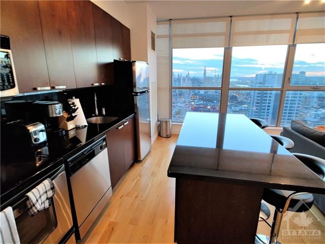2008 - 179 George Street, Condo with 2 bedrooms, 2 bathrooms and 1 parking in Ottawa ON | Image 2