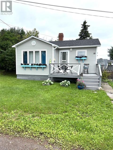 10 Strongs Road, House detached with 2 bedrooms, 1 bathrooms and null parking in Botwood NL | Card Image