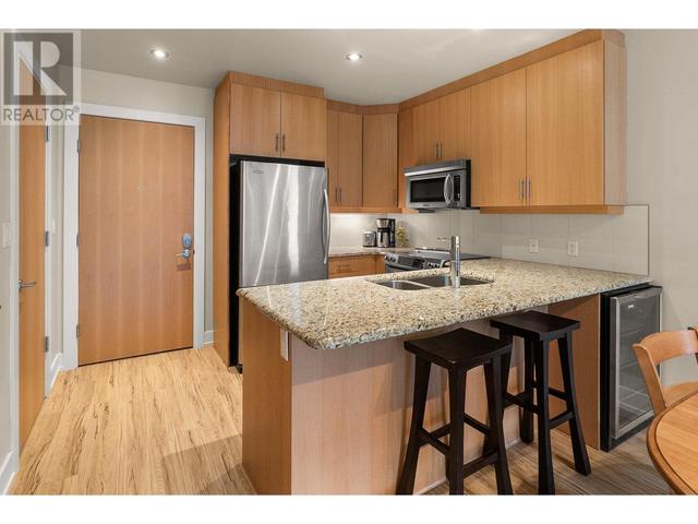 204 - 326 Mara Lake Lane, Condo with 3 bedrooms, 2 bathrooms and 2 parking in Sicamous BC | Image 8
