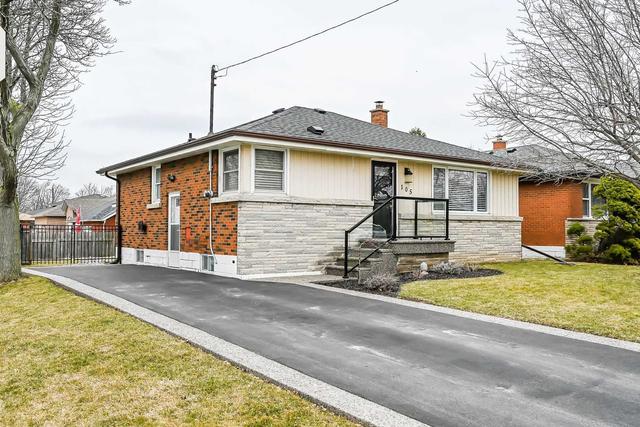 105 Mcelroy Rd E, House detached with 3 bedrooms, 2 bathrooms and 2 parking in Hamilton ON | Image 1