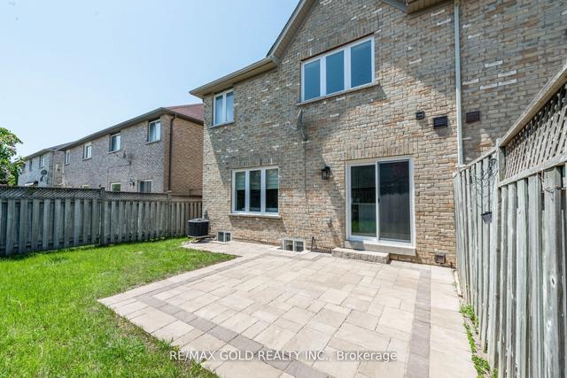 5920 Shelford Terr, House semidetached with 4 bedrooms, 4 bathrooms and 3 parking in Mississauga ON | Image 35