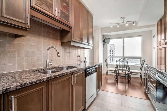 1406 - 9235 Jane St, Condo with 2 bedrooms, 3 bathrooms and 2 parking in Vaughan ON | Image 6