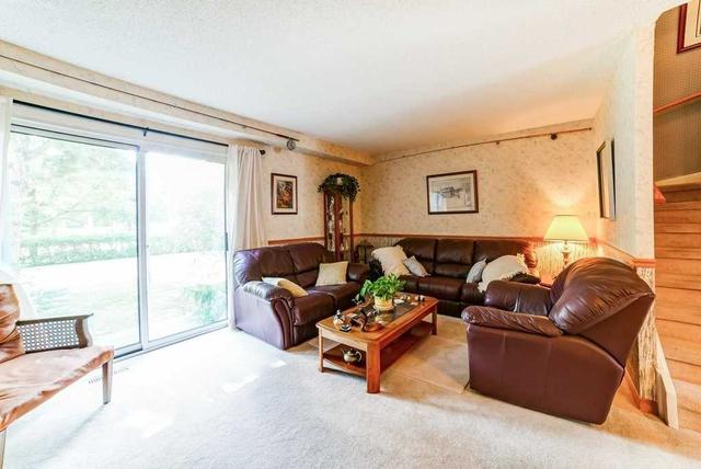 1692 John St, Townhouse with 4 bedrooms, 1 bathrooms and 2 parking in Markham ON | Image 9