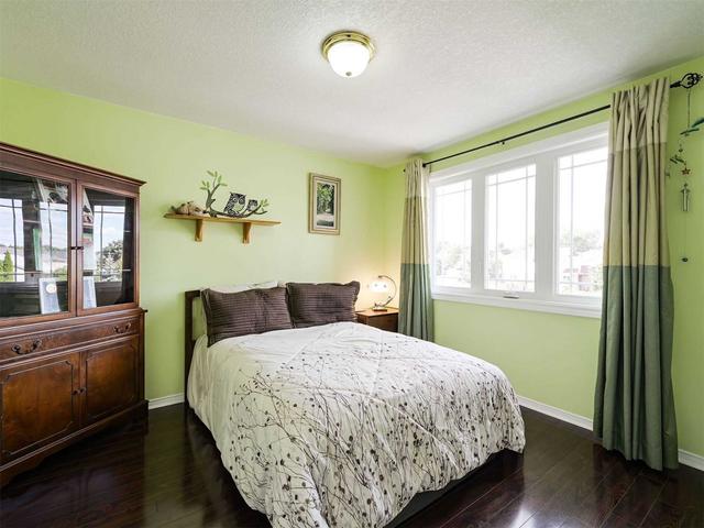 692 Willow Rd, House detached with 4 bedrooms, 4 bathrooms and 6 parking in Guelph ON | Image 18