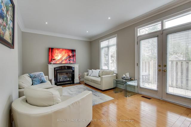 3 Tyre Ave, House detached with 4 bedrooms, 3 bathrooms and 5 parking in Toronto ON | Image 11