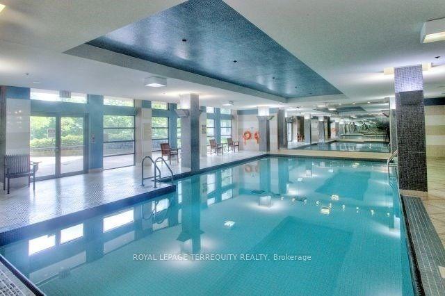 1805 - 23 Hollywood Ave, Condo with 2 bedrooms, 2 bathrooms and 1 parking in Toronto ON | Image 2