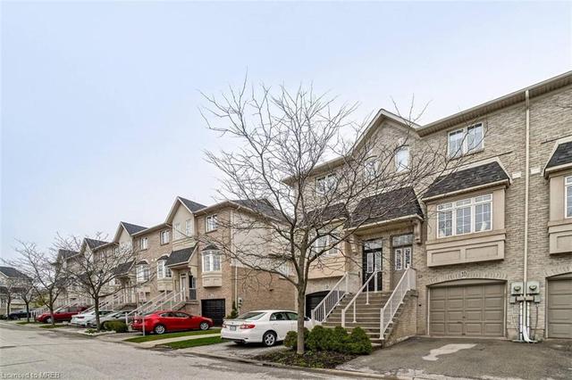 10 - 5080 Fairview Street, House attached with 2 bedrooms, 1 bathrooms and 2 parking in Burlington ON | Image 2