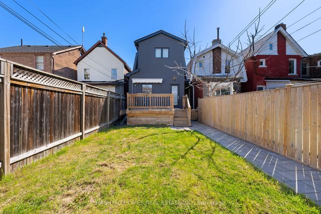 732 Willard Ave, House detached with 3 bedrooms, 3 bathrooms and 0 parking in Toronto ON | Image 24