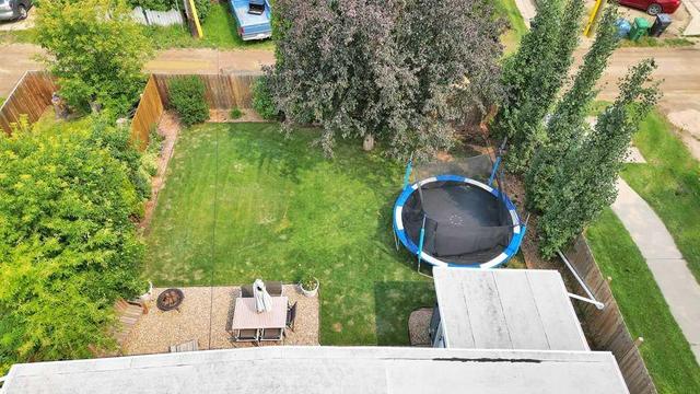4203 43a Avenue, House detached with 4 bedrooms, 2 bathrooms and 3 parking in Red Deer AB | Image 4