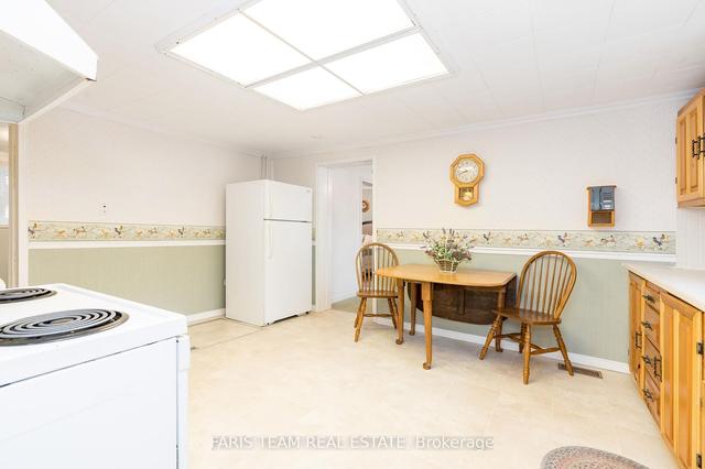 303 Ouida St, House detached with 2 bedrooms, 1 bathrooms and 3 parking in Tay ON | Image 22