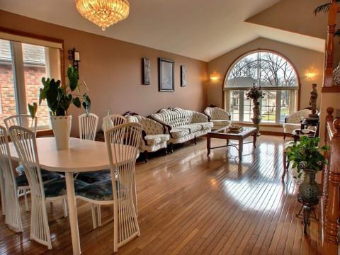 205 Laurendale Dr, House detached with 4 bedrooms, 3 bathrooms and 4 parking in Lakeshore ON | Image 3