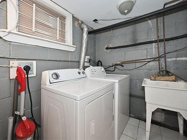 77 Bishop Lower Ave, House detached with 2 bedrooms, 1 bathrooms and 2 parking in Toronto ON | Image 4