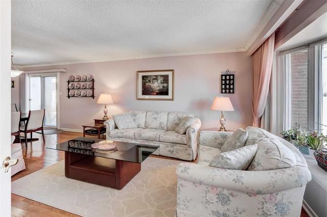 22 Burnhamill Pl, House detached with 3 bedrooms, 2 bathrooms and 6 parking in Toronto ON | Image 23