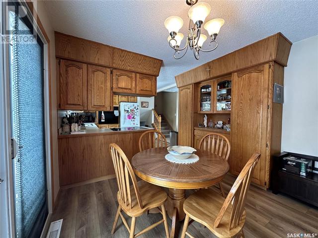 403 2nd Street Ne, House detached with 4 bedrooms, 3 bathrooms and null parking in Watson SK | Image 9