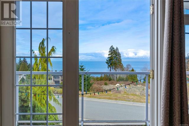 Ocean and Mountain views from front deck | Image 19