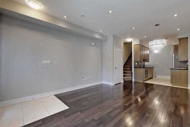 2150 Bayview Ave, Townhouse with 3 bedrooms, 3 bathrooms and 2 parking in Toronto ON | Image 35