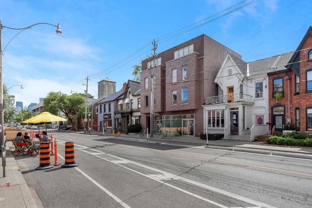 02 - 87 Harbord St, Home with 0 bedrooms, 2 bathrooms and 0 parking in Toronto ON | Image 1