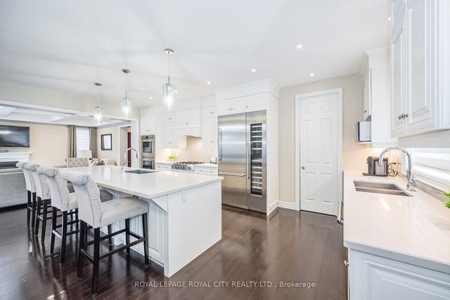 84 Mccann St, House detached with 5 bedrooms, 6 bathrooms and 4 parking in Guelph ON | Image 11
