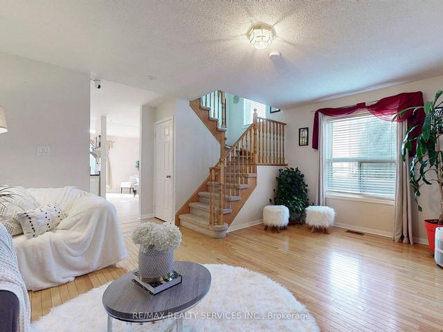 6900 Old Creditview Rd, House semidetached with 4 bedrooms, 4 bathrooms and 5 parking in Mississauga ON | Image 38