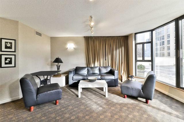 803 - 1331 Bay St, Condo with 1 bedrooms, 1 bathrooms and 1 parking in Toronto ON | Image 16