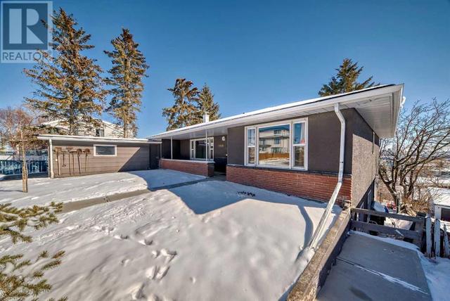 1910 Alexander Street Se, House detached with 6 bedrooms, 3 bathrooms and 4 parking in Calgary AB | Image 1