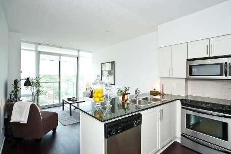 1403 - 15 Windermere Ave, Condo with 1 bedrooms, 1 bathrooms and 1 parking in Toronto ON | Image 3