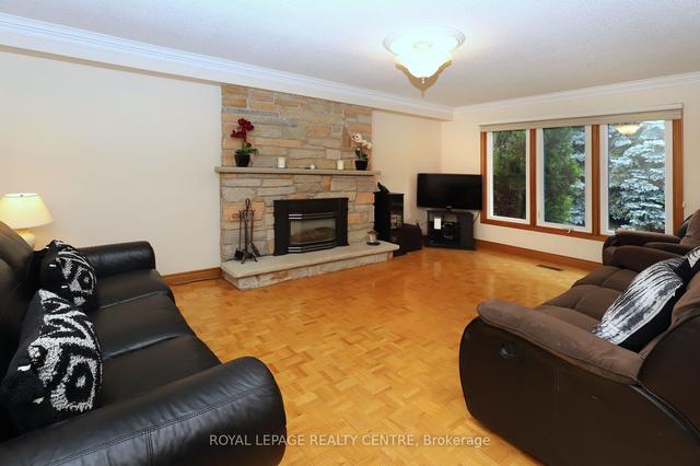 4229 Capilano Crt, House detached with 4 bedrooms, 3 bathrooms and 8 parking in Mississauga ON | Image 8