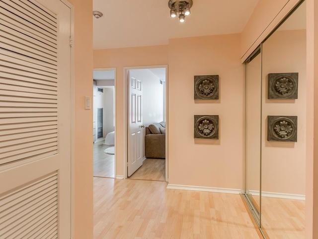 1002 - 20 Cherrytree Dr, Condo with 3 bedrooms, 2 bathrooms and 1 parking in Brampton ON | Image 3