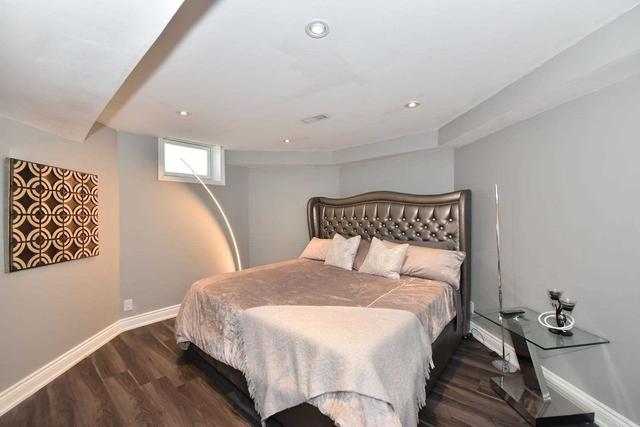 34 Violetridge Crt, House detached with 4 bedrooms, 4 bathrooms and 6 parking in Brampton ON | Image 14