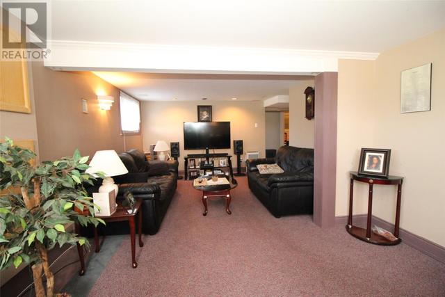 998 Topsail Road, House other with 5 bedrooms, 2 bathrooms and null parking in Mount Pearl NL | Image 20