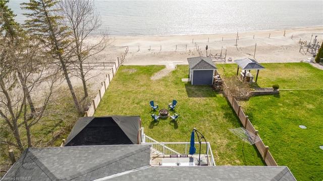 10 Tiny Beaches Beach S, House detached with 5 bedrooms, 1 bathrooms and 4 parking in Tiny ON | Image 38