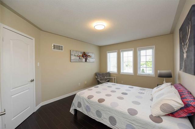 7401 Magistrate Terr, House attached with 3 bedrooms, 4 bathrooms and 4 parking in Mississauga ON | Image 20