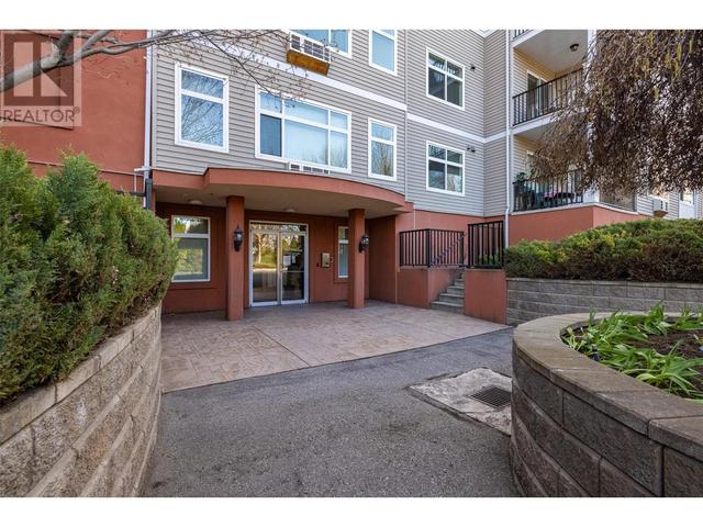 106 - 1235 Klo Road, Condo with 2 bedrooms, 2 bathrooms and 1 parking in Kelowna BC | Image 1