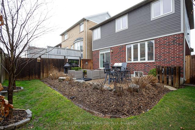 237 Montreal Circ, House detached with 3 bedrooms, 3 bathrooms and 4 parking in Hamilton ON | Image 30