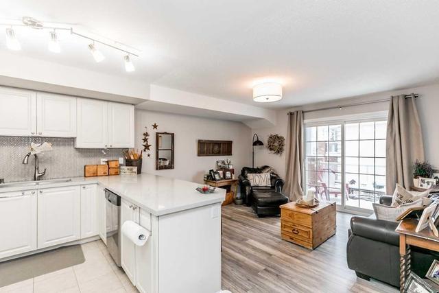 26 - 43 Coulter St, Condo with 3 bedrooms, 2 bathrooms and 1 parking in Barrie ON | Image 4