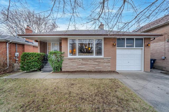 43 Coney Rd, House detached with 3 bedrooms, 2 bathrooms and 3 parking in Toronto ON | Image 1